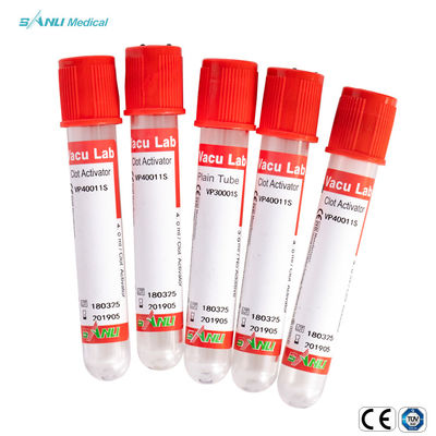 Parte superior vermelha dos tubos plásticos lisos descartáveis da coleção do sangue